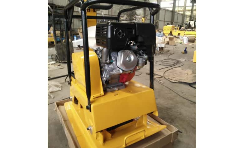 ROADWAY Plate compactor RWBH31B Hydraulic reversing, excitation force 30KN