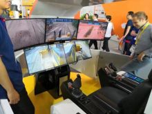 Motor grader simulator is suitable for teaching evaluation training and road construction