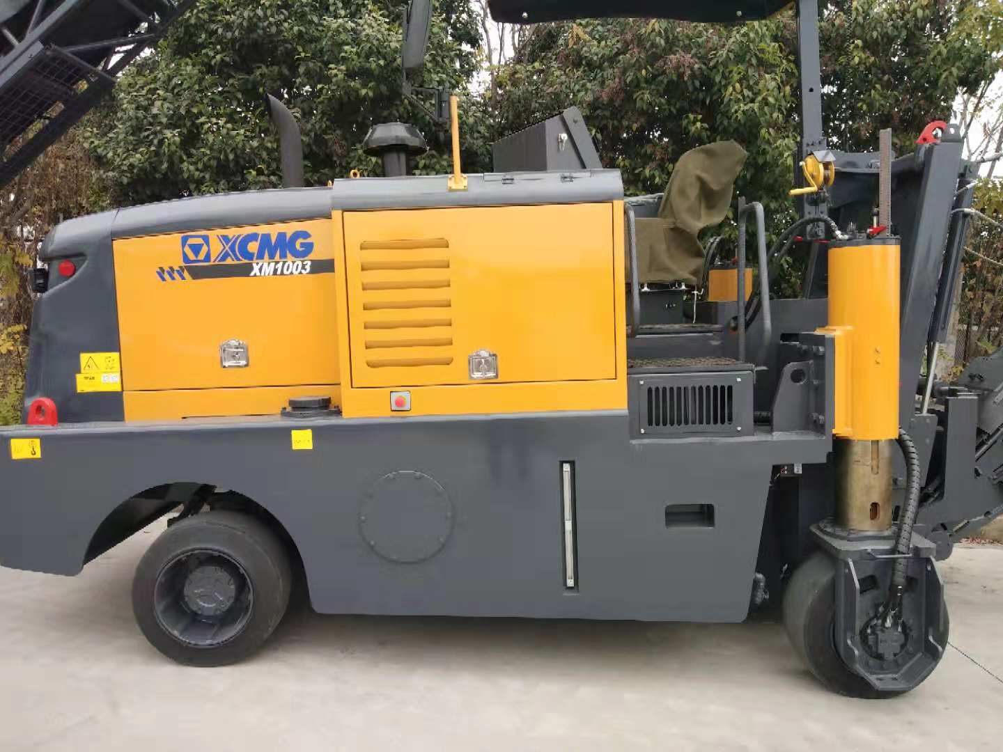 XCMG official 1000mm cold pavement milling planer XM1003 price