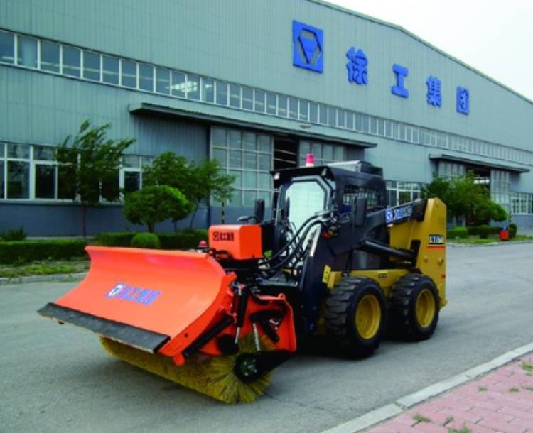 XCMG skid steer loader with multifunction attachment snow brush and snow shovel price