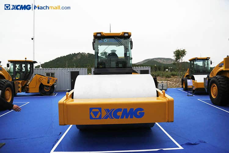 XCMG official 26 ton compactor roller XS263S price