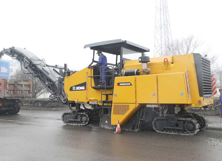 XCMG 2m XM200K China mini road cold planer asphalt milling machine price