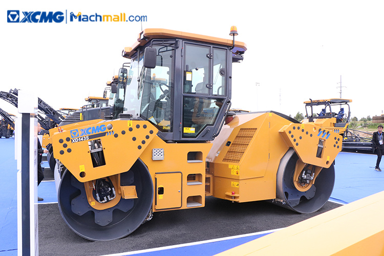 XCMG 14 ton double drum road roller XD143S price