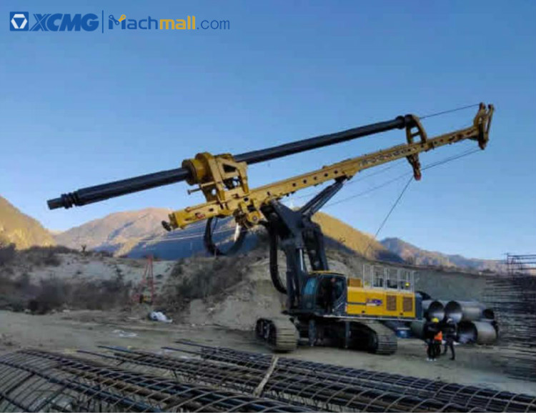 XCMG 240kn 70m Hydraulic Dual Rotary Drilling Rig Bored Pile Machine XR240E price