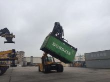 XCMG 31 ton Reach Stacker Container Crane XCS31W  For Sale
