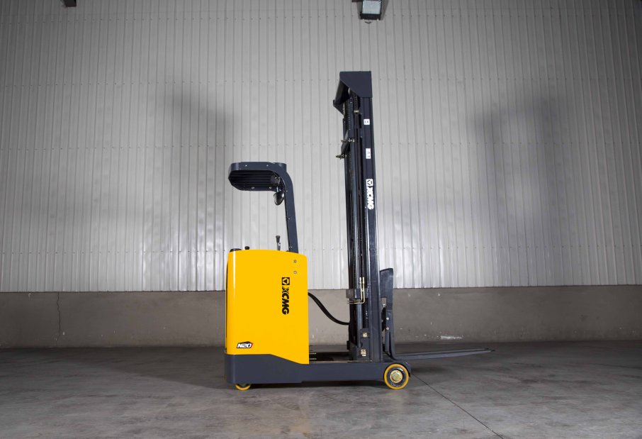 XCMG Official 1.5-2.5 Stand On Electric Rreach Truck for sale