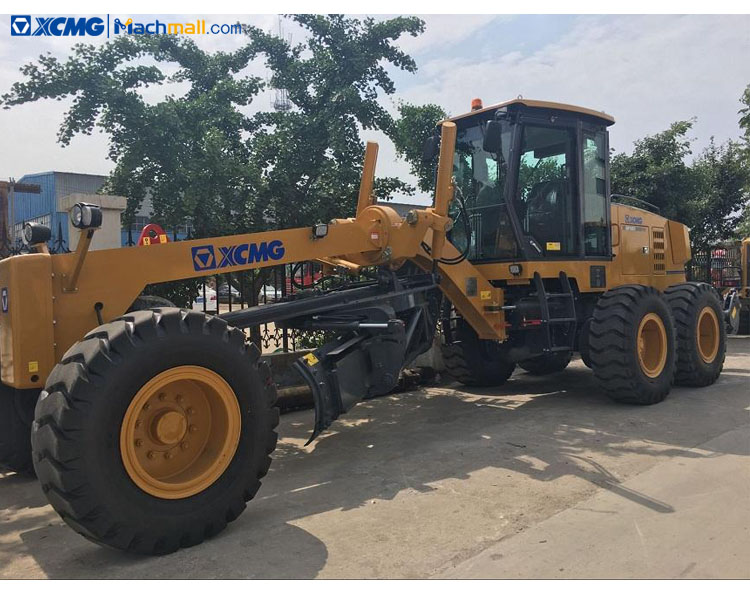 XCMG road equipment 165hp motor grader with Cummins Engine GR165 for sale