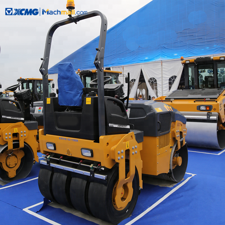 XCMG 4 ton light vibratory road roller XMR403VT price