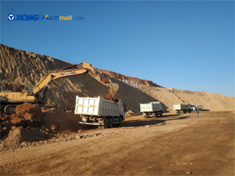 Chinese XCMG G7 8*4 dump truck 50 ton for sale