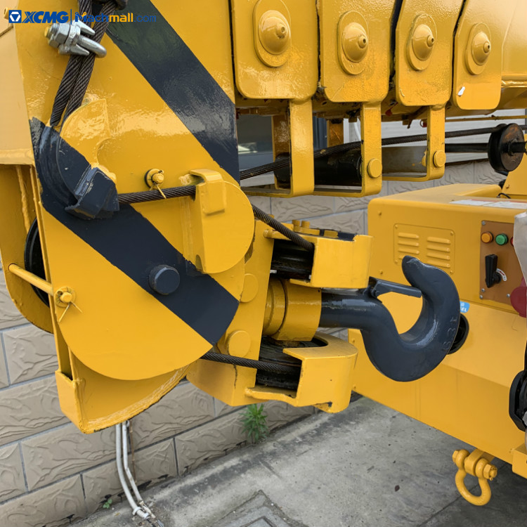 XCMG 5 ton mini crawler spider crane for sale