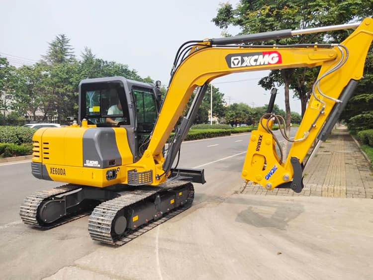 XCMG Official 6 ton small crawler excavator XE60DA price