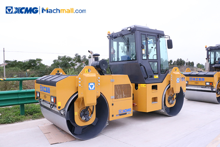 XCMG factory 10 ton compactor roller XD102 for sale