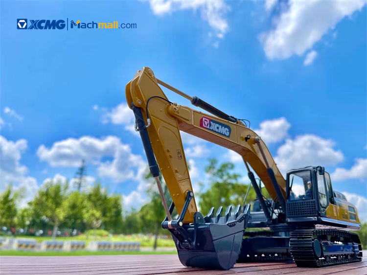 XCMG 1:30 XE370DK Mining Excavator Alloy Diecast Model for sale