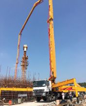 XCMG Official concrete machinery 37m diesel concrete pump truck with spare parts HB37K for sale