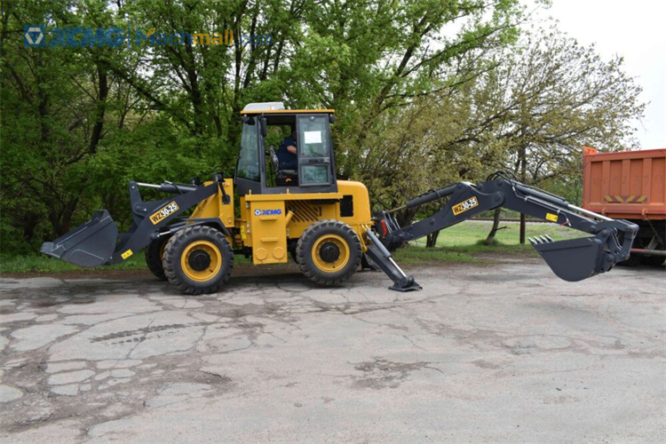 XCMG Manufacturer Compact Digger Loader 2.5 tons price