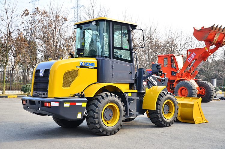 2 ton XCMG mini loader 4wd LW180K for sale