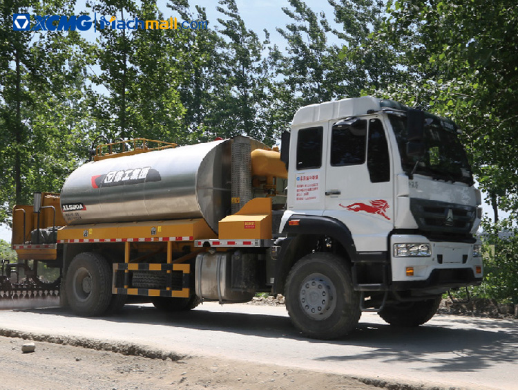 XCMG 13 m3 trailer asphalt oil distributor truck for sale