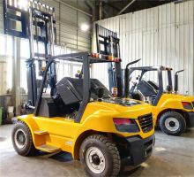 15 ton XCMG China big forklift FD150T price