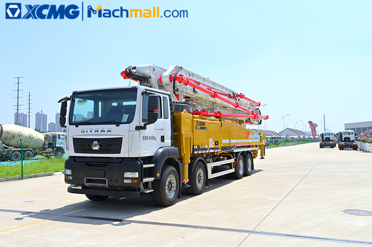 XCMG Official concrete pump machine price in Guinea with SITRAK chassis HB58V