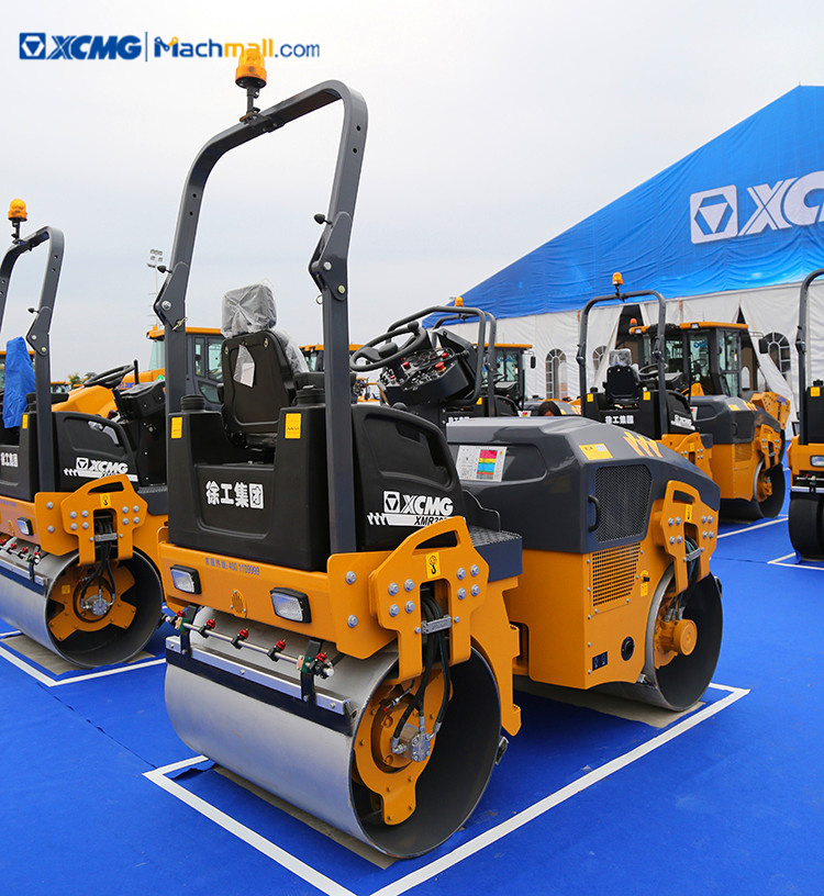 XCMG 3 ton road construction equipment vibrating road roller XMR303S price