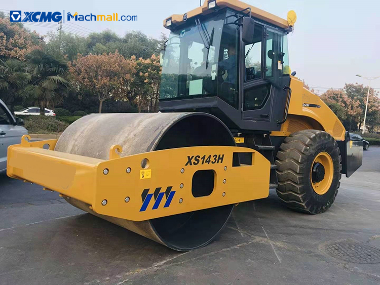 XCMG 14 ton Single Drum Vibratory Road Roller XS143H price