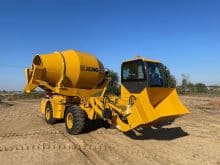XCMG official 4 Wheel Drive self-loading concrete mixer truck SLM3500S