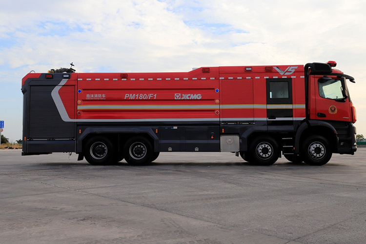 XCMG official 18 ton big foam fire truck PM180F1 with Benz chassis price