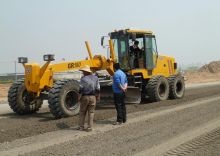 China 180 HP XCMG motor grader GR1803 with product catalog for sale