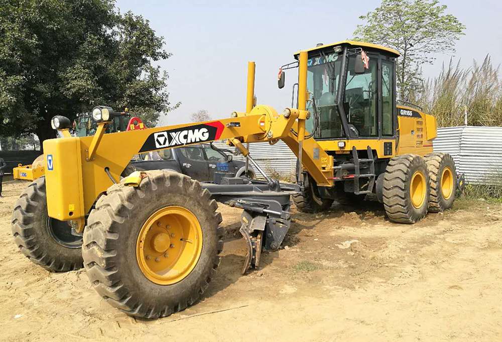 XCMG high performance 165hp road motor graders machine GR165