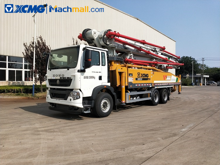 XCMG 52m concrete pump machine HB52V with HOWO chassis for sale