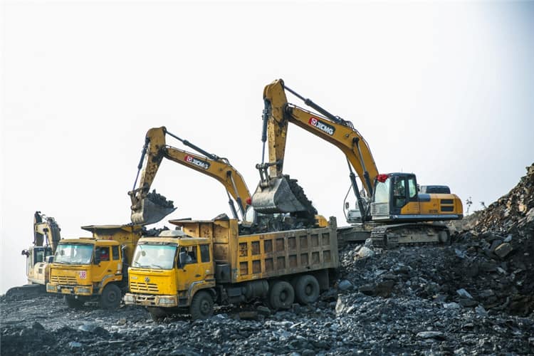 XCMG Excavating Machinery 37t Excavator China Crawler Excavator with Hydraulic Hammer XE370DK
