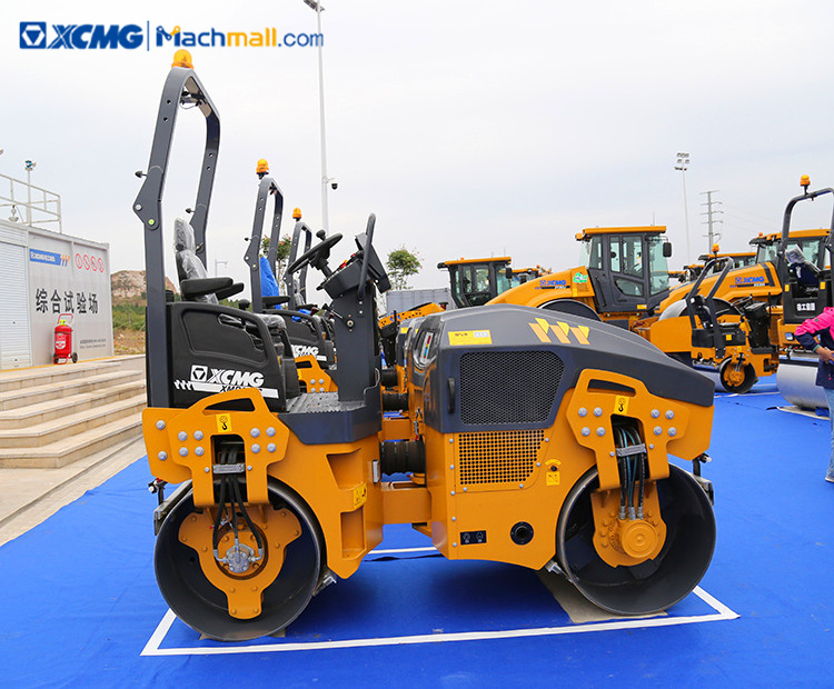 XCMG 3 ton road construction equipment vibrating road roller XMR303S price