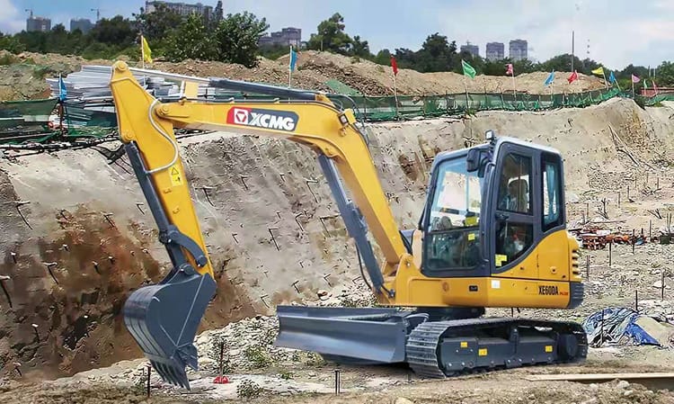 XCMG XE60DA 6 Ton Small Rock Breaker Excavator For Sale