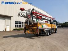 XCMG 52m concrete pump machine HB52V with HOWO chassis for sale