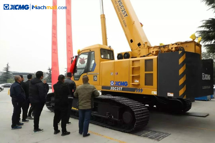 XCMG 25 ton small telescopic crawler crane XGC25T price