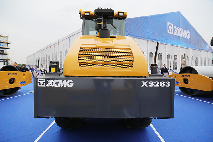 XCMG 26 ton single drum road roller XS263 for sale