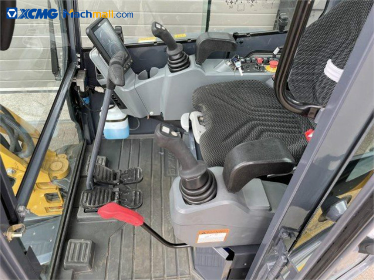 Chinese 2 ton mini excavator digger XE27E with CE for farm price