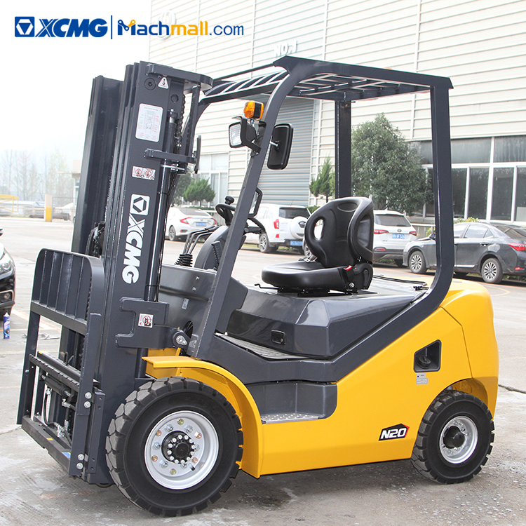 XCMG 2 ton small diesel forklift CPC20T3 four wheel with CE price