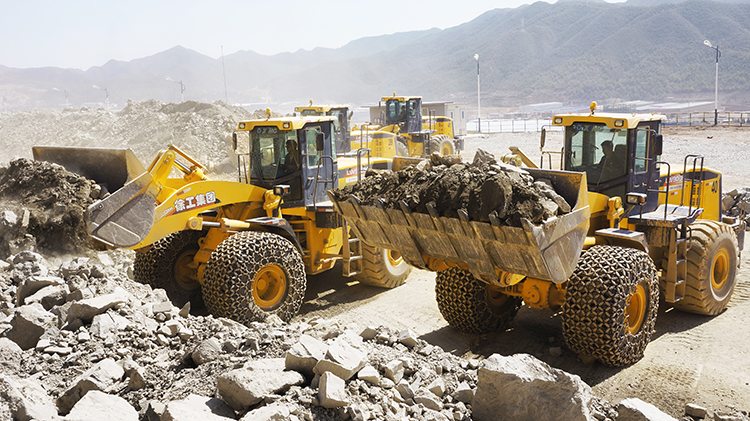 XCMG factory 9 ton giant wheel loader LW900K for sale