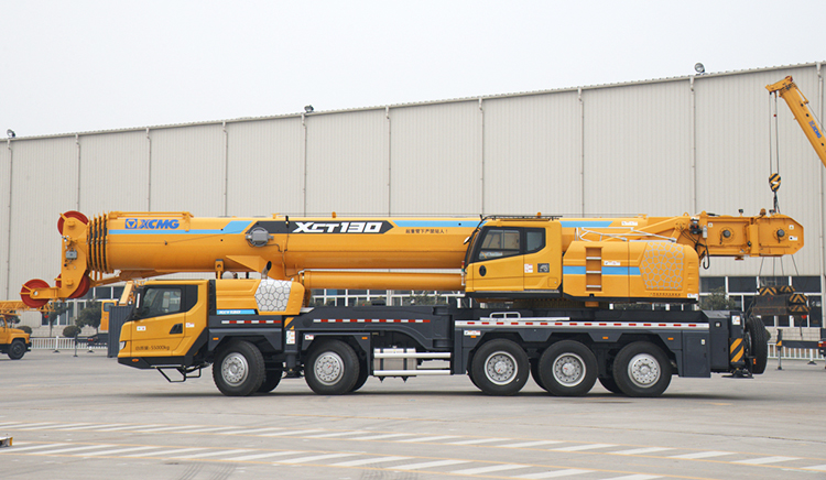 XCMG official 130 tons telescopic truck cranes XCT130 price