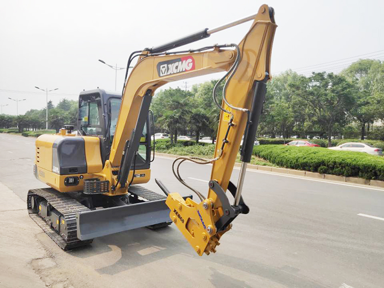 XCMG Official 6 ton small crawler excavator XE60DA price