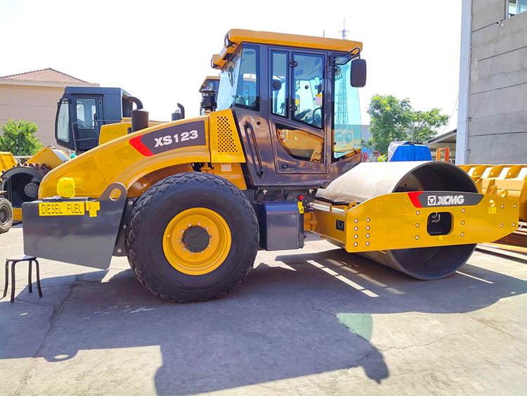 12 ton XS123 XCMG roller compactor for sale