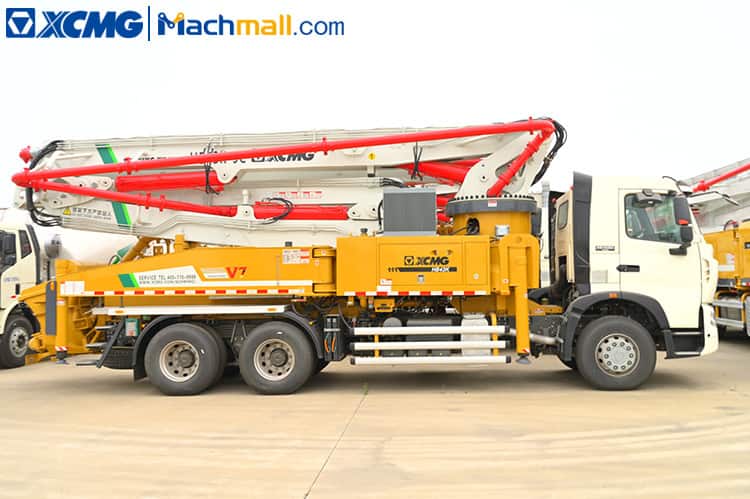 XCMG concrete pump machine diesel with Sinotruk HOWO chassis HB43V sale in Vietnam