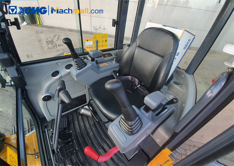 XCMG XE35U 4 ton Mini Hydraulic Digger Excavator for sale