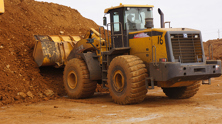 XCMG factory 9 ton giant wheel loader LW900K for sale