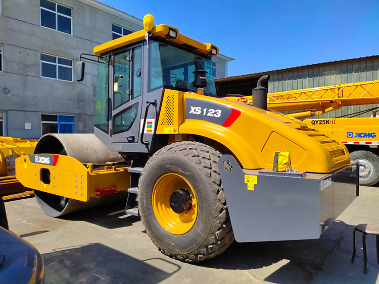 12 ton XS123 XCMG roller compactor for sale