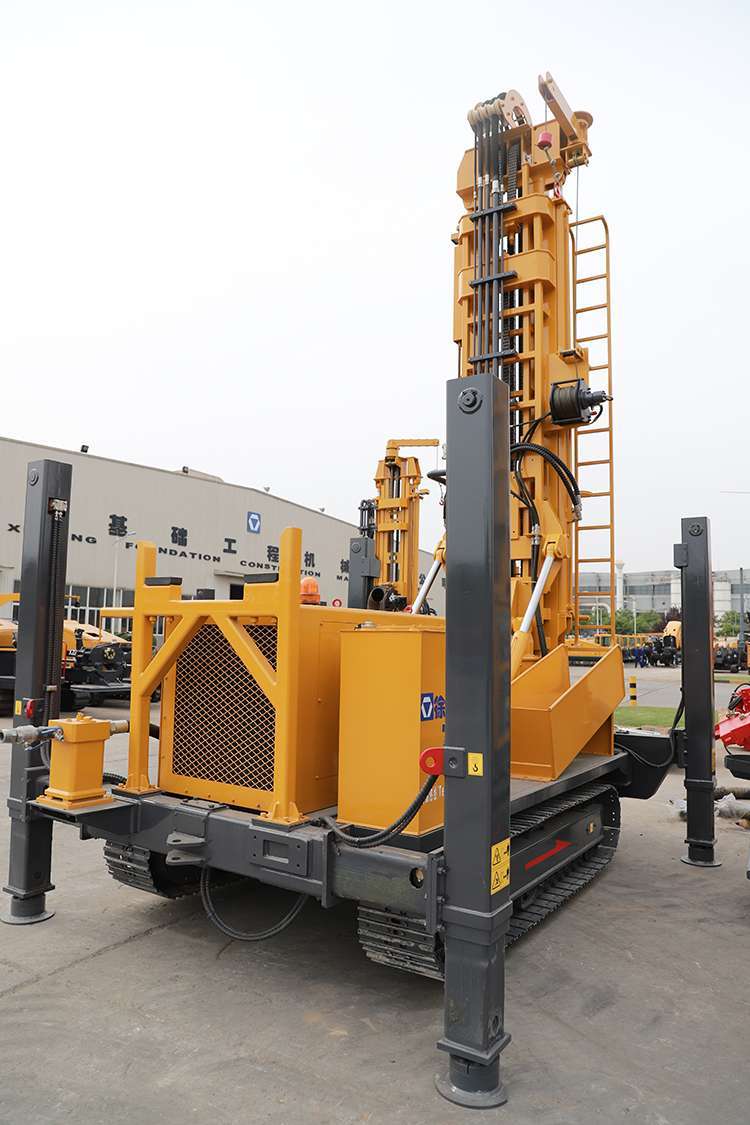 XCMG Manufacturer 700 Meter Deep Water Well Drill Rig Machine XSL7/350 Price