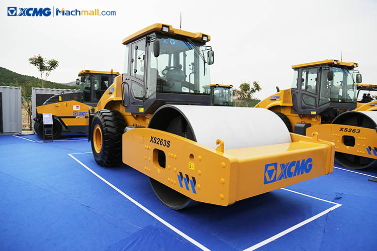 XCMG official 26 ton compactor roller XS263S price