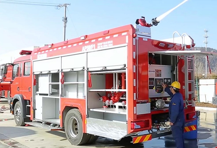 XCMG official multifunction fire fighting truck rescue fire truck AP50F1