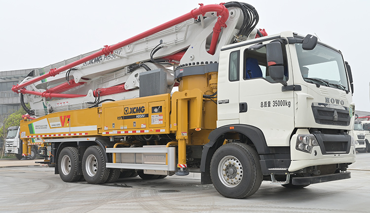 XCMG official 50m China new concrete pump truck HB50V with Sinotruk chassis price